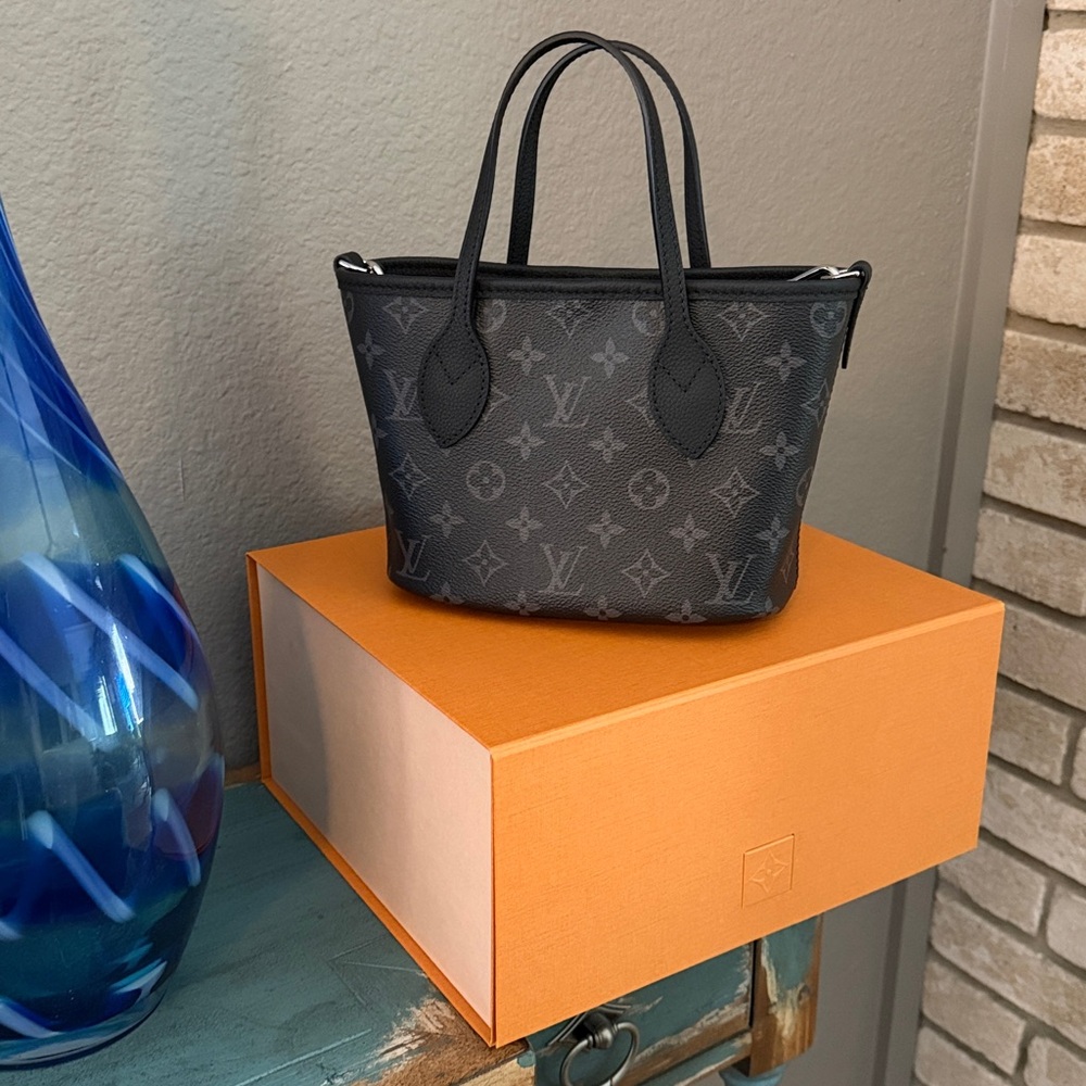 LOUIS VUITTON NEVERFULL BANDOLIÈRE INSIDE OUT BB - Picture 2 of 15